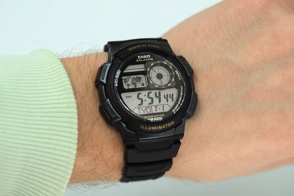 Casio AE-1000W-1AVDF